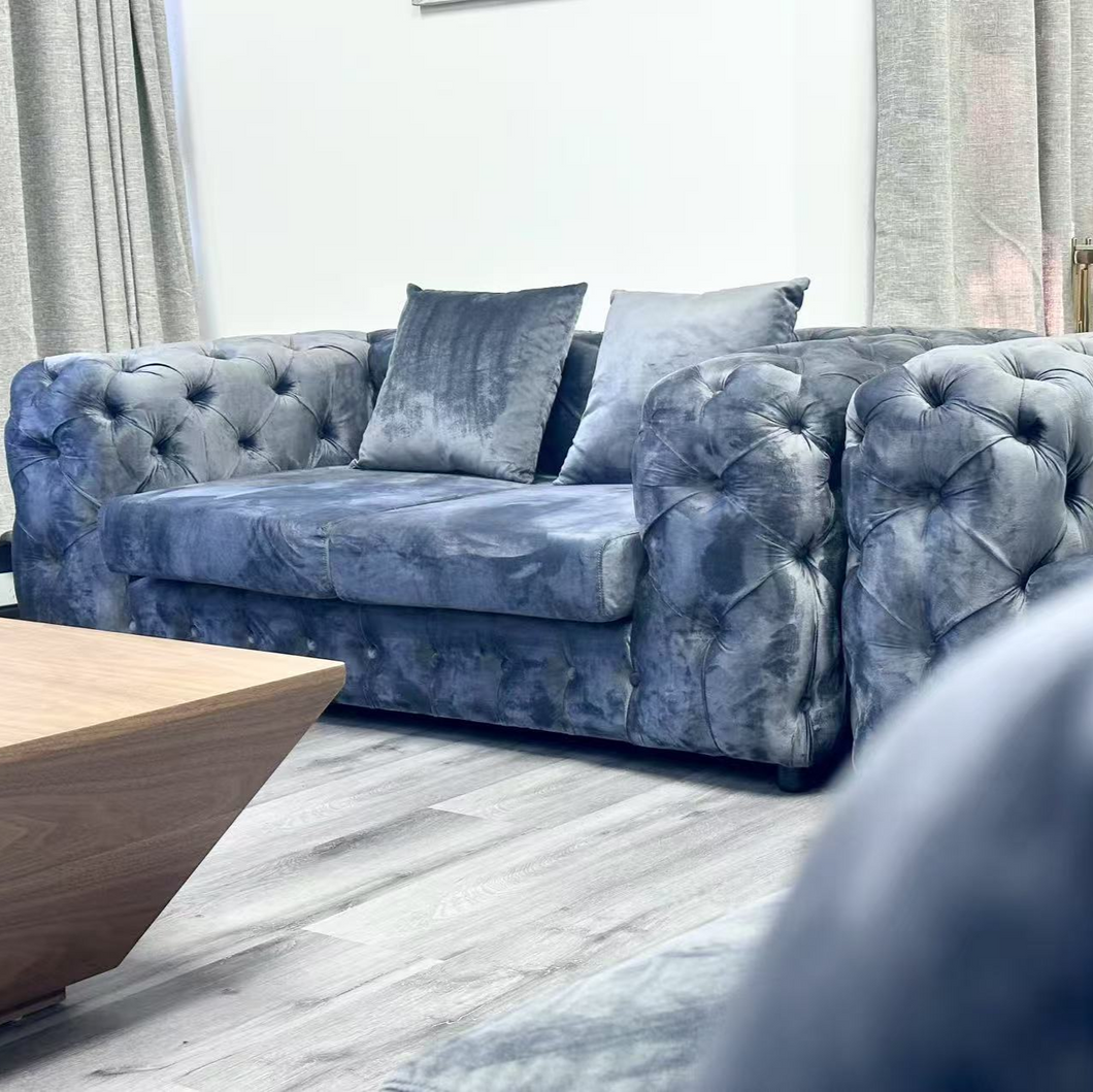 Tufted grey velvet lounge