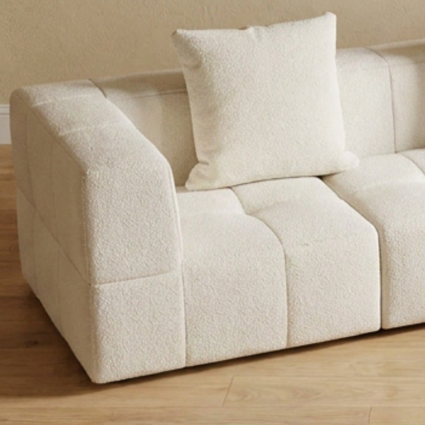 Plush Comfort Meets Modern Versatility 2.7m